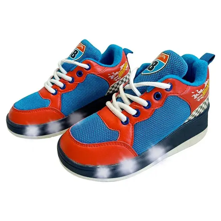 HOT WHEELS SNEAKERS SKATES W/LIGHT
